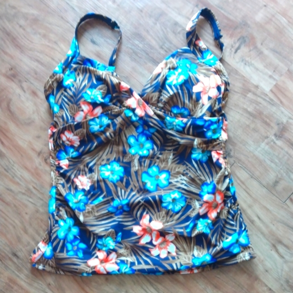 Lands End floral Tankini Top